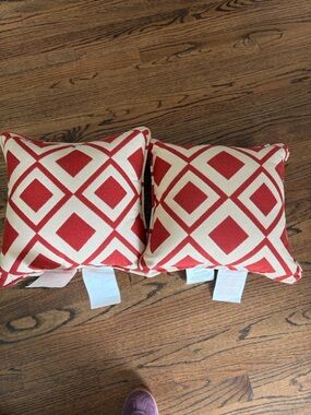 Outdoor Red and Cream Geometric Accent Pillow Set - Home Accents